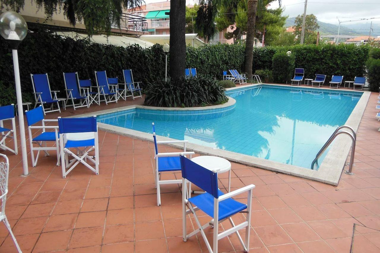 Hotel Bergamo Mare Mhotelsgroup San Bartolomeo Al Mare Zewnętrze zdjęcie
